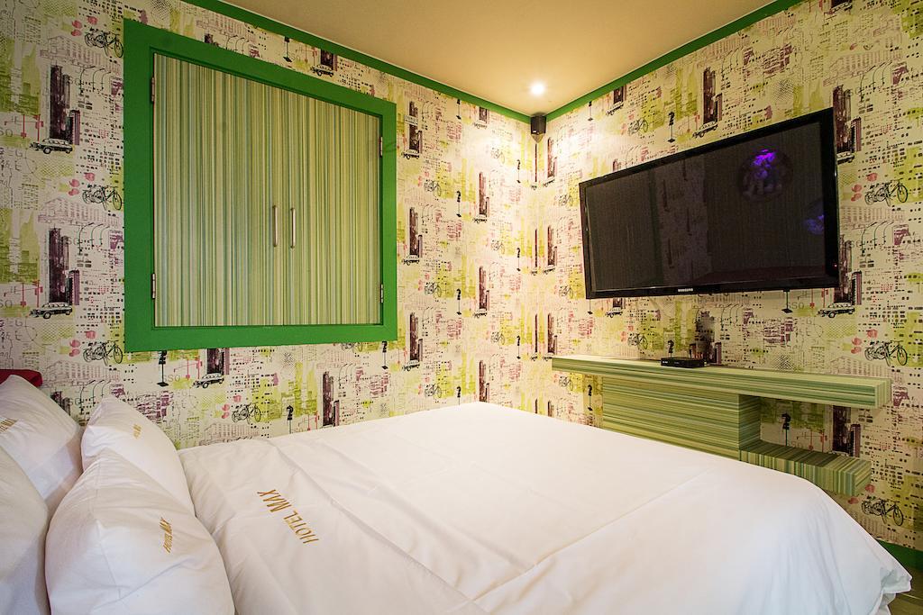 Max Hotel Теджон Номер фото